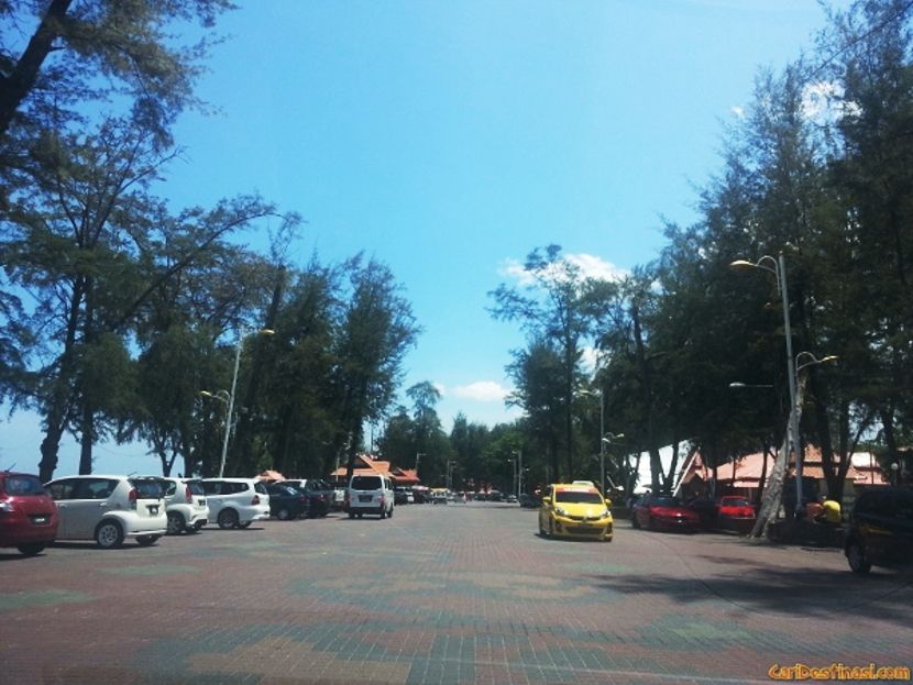 Pantai Batu Buruk, Kuala Terengganu - MERIAH dan Cantik !!