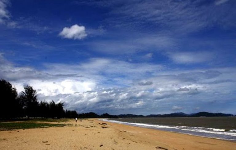 Senarai Pantai di Terengganu yang MENARIK dan TIDAK