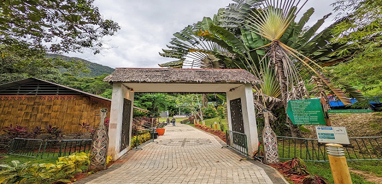 suasana kampung budaya sarawak