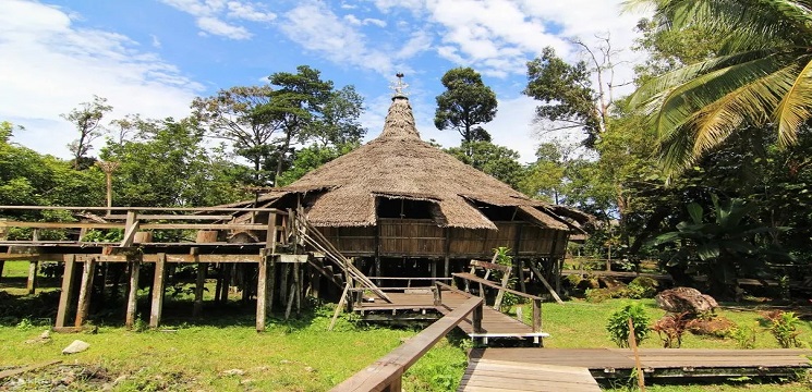 Rumah Panjang Bidayuh